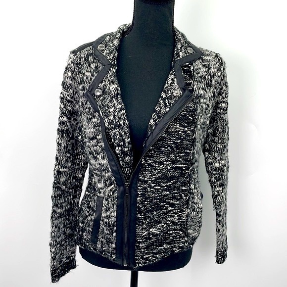 UEC Guess motto style sweater with leather trim size small black & white